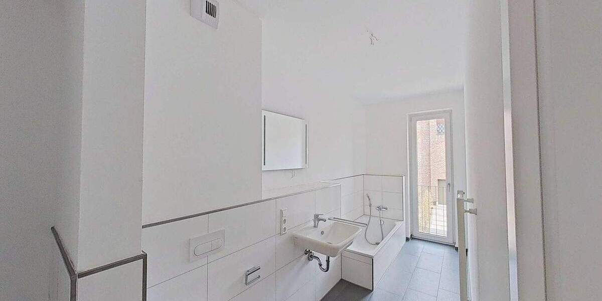 FAMILIEN AUFGEPASST: Modernes Reihenhaus mit 4,5 Zimmern, 2 Bädern, EBK, Terrasse, Keller u.v.m. in Hannover 4 zimmer