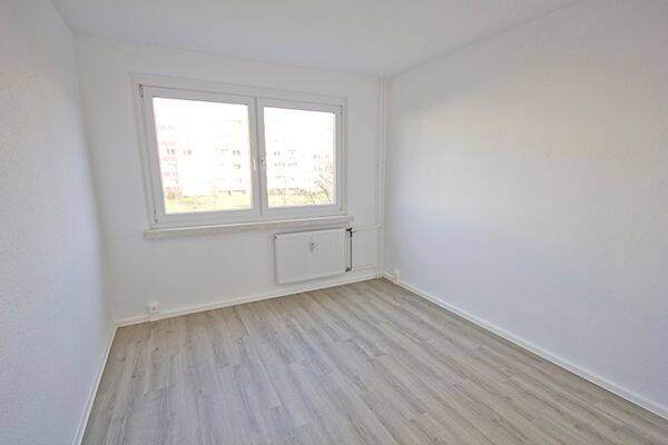 Etagenwohnung Halle (Saale) Silberhöhe - 3 Zimmer, 56 m&sup2;, 269&euro; | Angebot:26378601