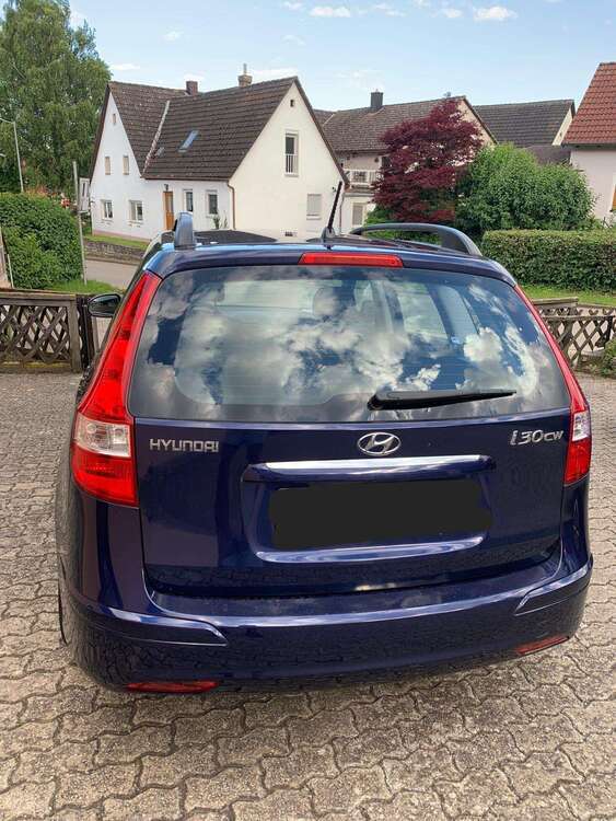 Hyundai i30 122.000 km 3.900 € Weißenburg 91781