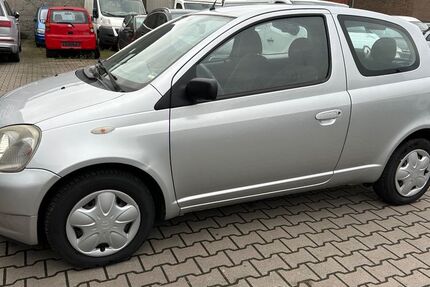 Toyota Yaris 163.597 km 1.950 &euro; Lüdinghausen 59348