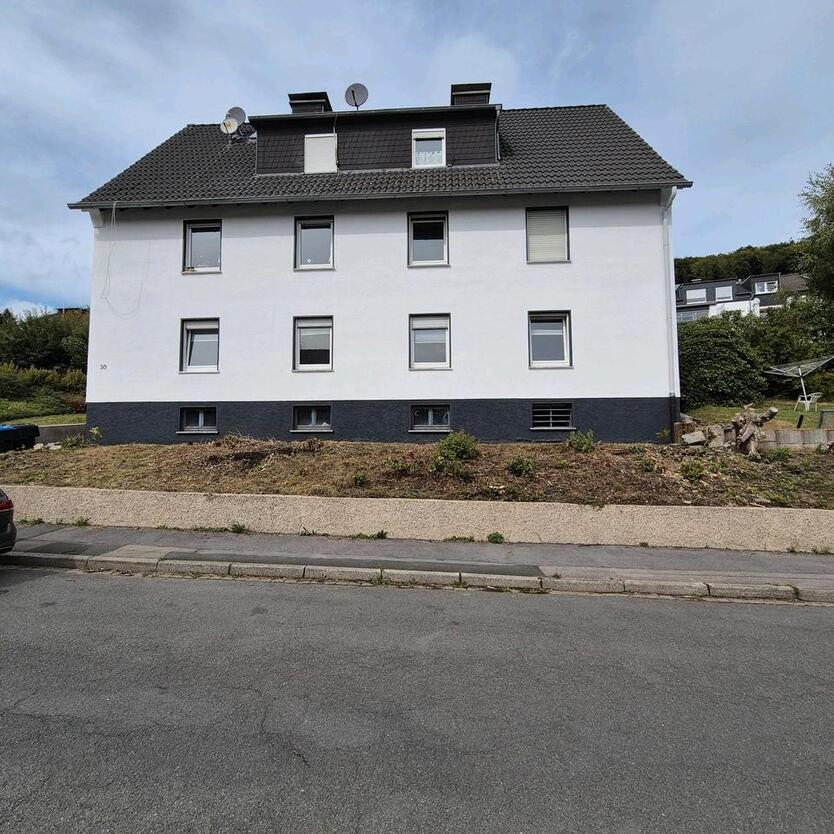 Dreifamilienhaus mit 260qm -Ideal für Eigennutzer oder Investoren