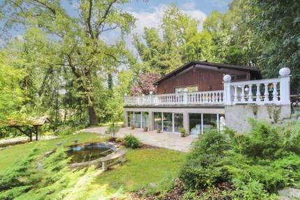 Wohnen im Grünen: Einfamilienhaus mit Pool und großzügigem Garten in Alleinlage! 6 zimmer