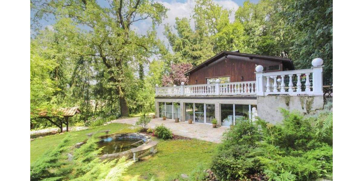 Wohnen im Grünen: Einfamilienhaus mit Pool und großzügigem Garten in Alleinlage! 6 zimmer
