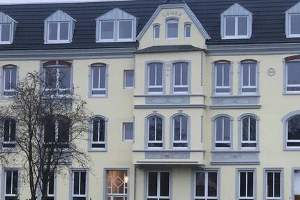 049008 3-ZKB mit EBK und Balkon 2. OG rechts zu vermieten zimmer