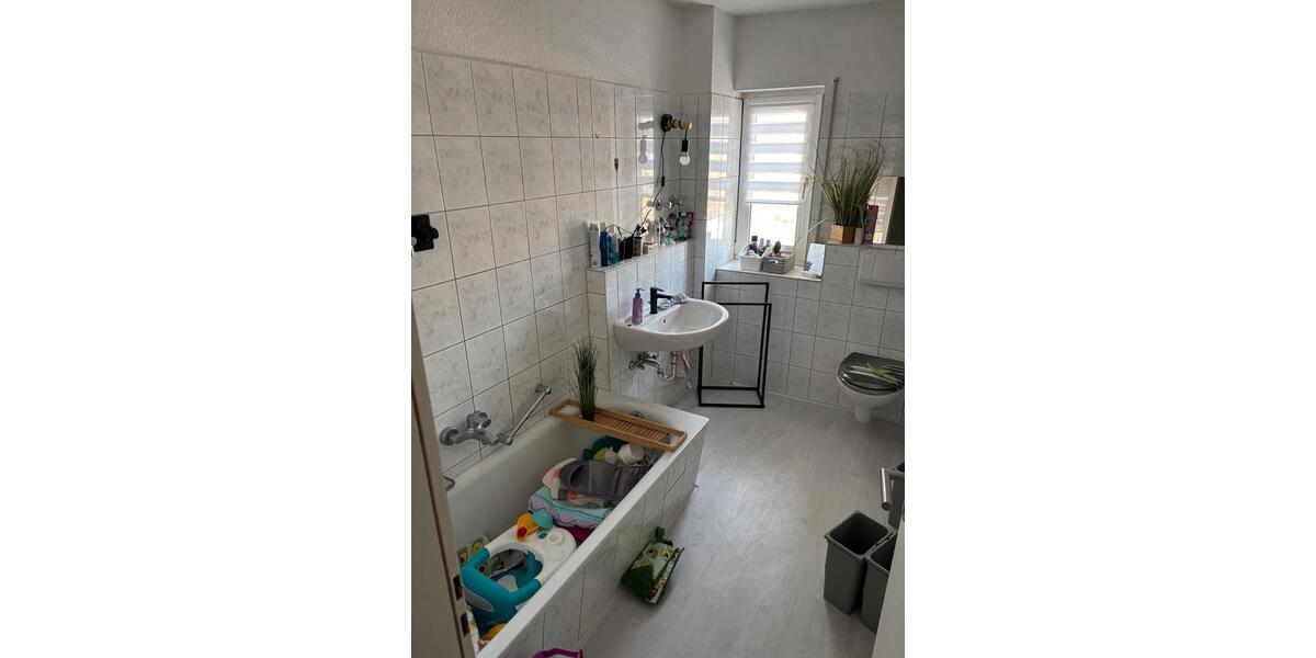 Etagenwohnung Stadtilm - 3 Zimmer, 77 m&sup2;, 650&euro; | Angebot:25404968