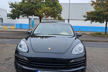 Porsche Cayenne 182.000 km 19.890 &euro; Leverkusen 51373