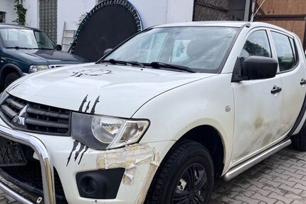 Mitsubishi L200 259.942 km 6.490 &euro; Berlin 14167