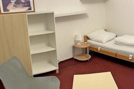 (EF0281_Y) Erfurt: Löbervorstadt, möbliertes Zimmer in schöner Wohnlage mit eigenem Bad, an Wochenendheimfahrer - Zimmer Erfurt Löbervorstadt | Angebot:26213500