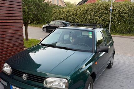 VW Golf 120.000 km 3.200 &euro; Mudau 69427