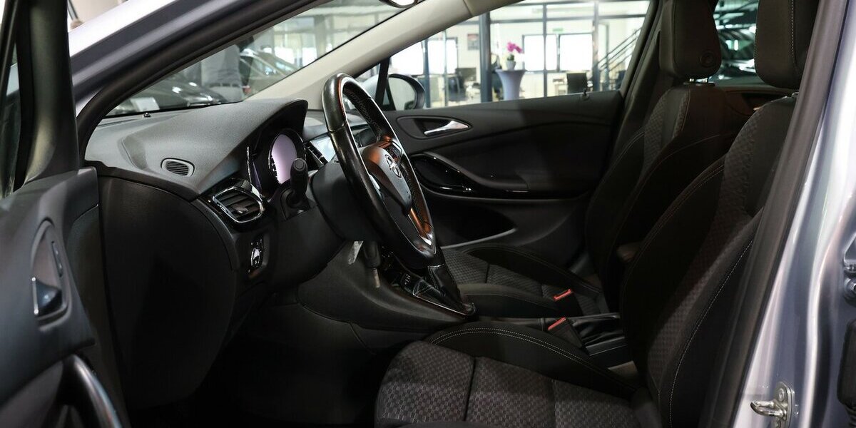 Opel Astra K ST 1.6 T ACTIVE 200-PS / APPLE+ANDROID 130.000 km 9.577 &euro; Hamm 59077