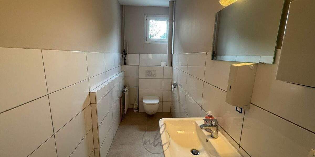 Gewerbeobjekt Barsbüttel - 3 Zimmer, 130 m&sup2;, 1.250&euro; | Angebot:26685251