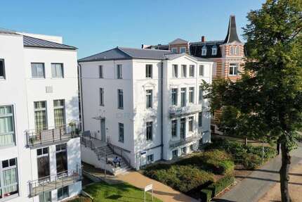 Büro in Schwerin 1.836 € 153 m²