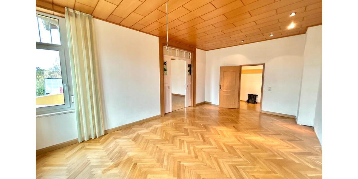 Elegante 5-Zimmer-Altbauwohnung mit Balkon in begehrter Lage Magdeburgs 5 zimmer