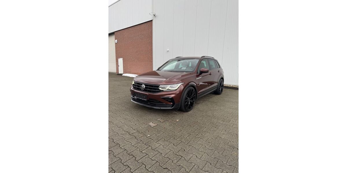 VW Tiguan 145.529 km 28.899 &euro; Hövelhof 33161