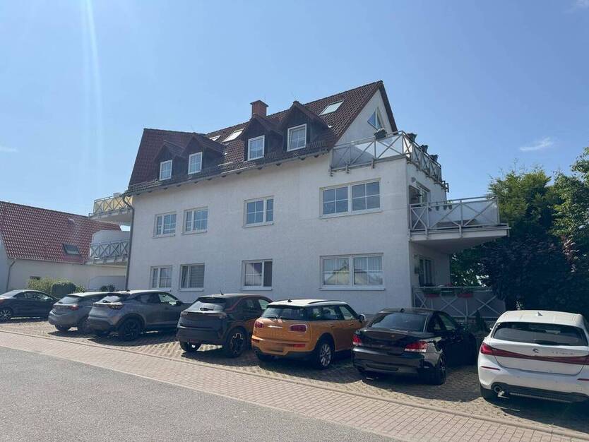 Vermietete Eigentumswohnung mit Stellplatz und Kelleranteil im grünen Erfurt-Salomonsborn 2 zimmer