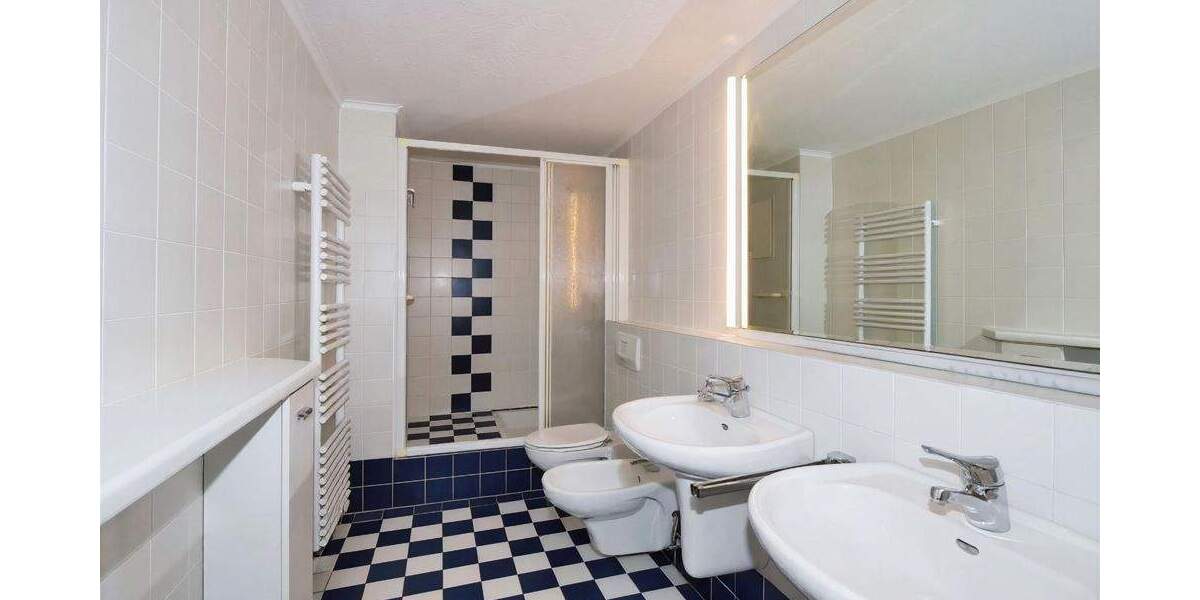 Einfamilienhaus Sankt Augustin Hangelar - 6 Zimmer, 251 m&sup2;, 2.600&euro; | Angebot:25524246