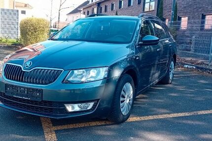Skoda Octavia 164.000 km 6.890 &euro; Paderborn 33102