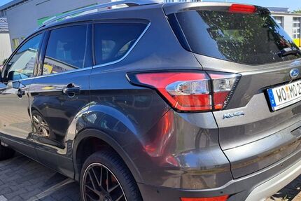 Ford Kuga 181.000 km 11.500 € Worms 67547