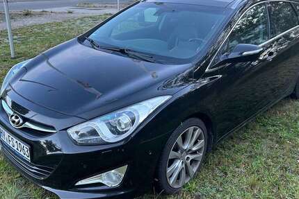 Hyundai i40 229.454 km 5.900 € Senftenberg 01968