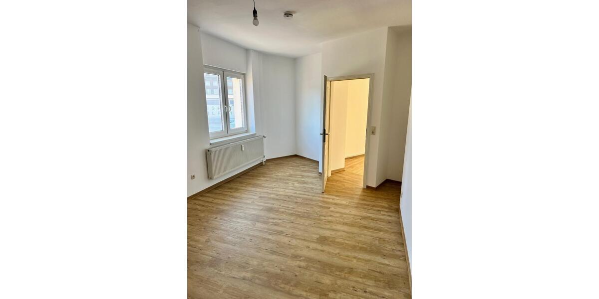 Etagenwohnung Gröditz - 3 Zimmer, 100 m&sup2;, 650&euro; | Angebot:26335100