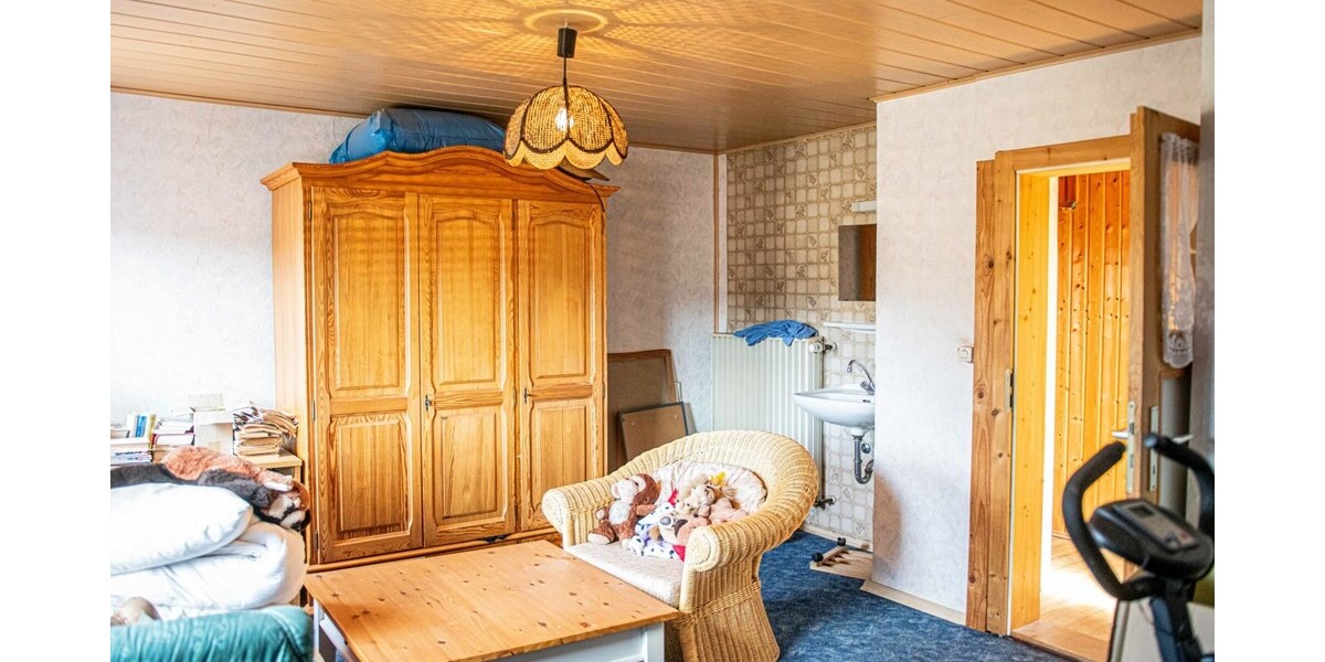 Einfamilienhaus mit großem Grundstück in ruhiger Lage - Einfamilienhaus Tiefenbach | Angebot:24788003