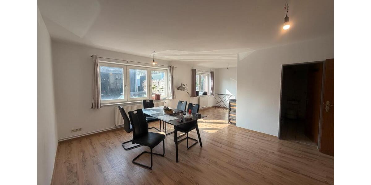 Erdgeschoßwohnung Lübeck Sankt Lorenz Nord - 5 Zimmer, 110 m&sup2;, 2.500&euro; | Angebot:25437021