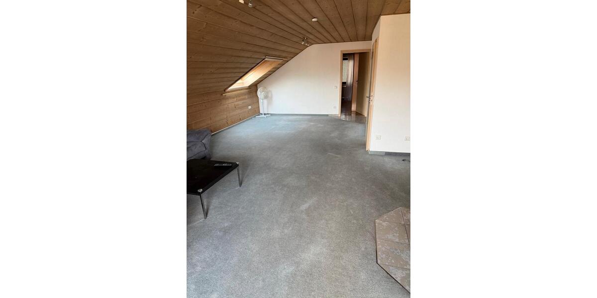 Dachgeschoßwohnung Bretzfeld - 2.5 Zimmer, 80 m&sup2;, 790&euro; | Angebot:25940709