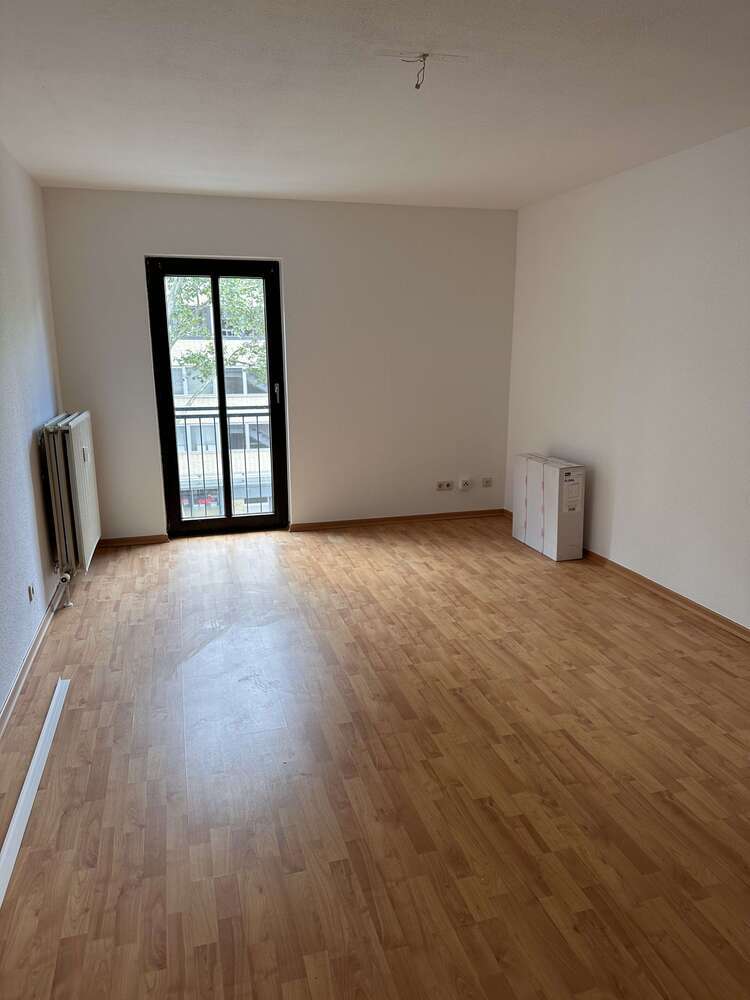 Wohnung zum Mieten in Mannheim (Quadrate) 400 € 25.89 m²