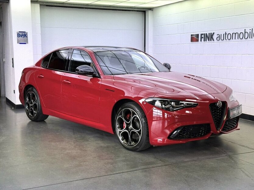 Alfa Romeo Giulia 2.0 Competizione Q4 FULL LED LEDER 22.300 km 40.990 € Lich 35423