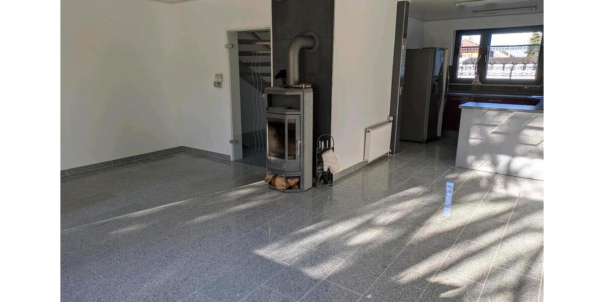 Reihenhaus Mainz Finthen - 4 Zimmer, 153 m&sup2;, 2.000&euro; | Angebot:26093136
