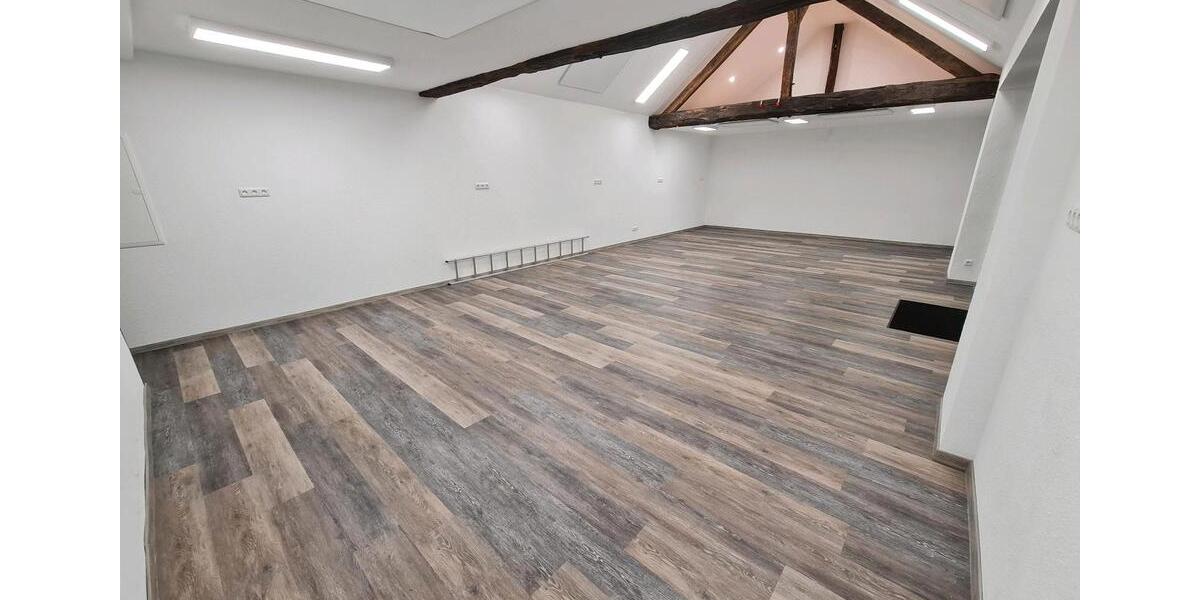 GewerbeflächeBüroPraxis mit 96m² extra Lagerfläche zimmer