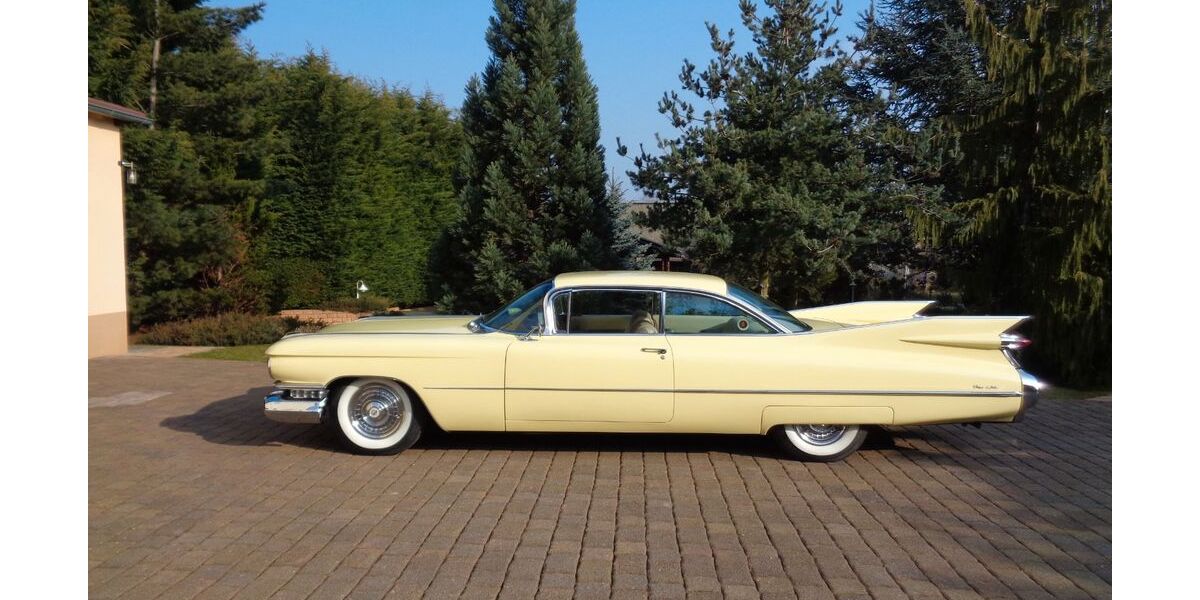 Cadillac Deville 999.999 km 69.000 € Elsteraue OT Bornitz 06729