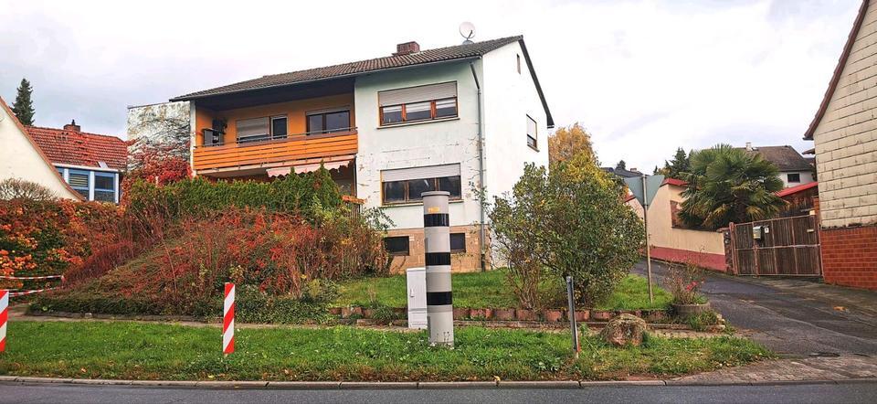 Haus mit Nebengebäude zimmer