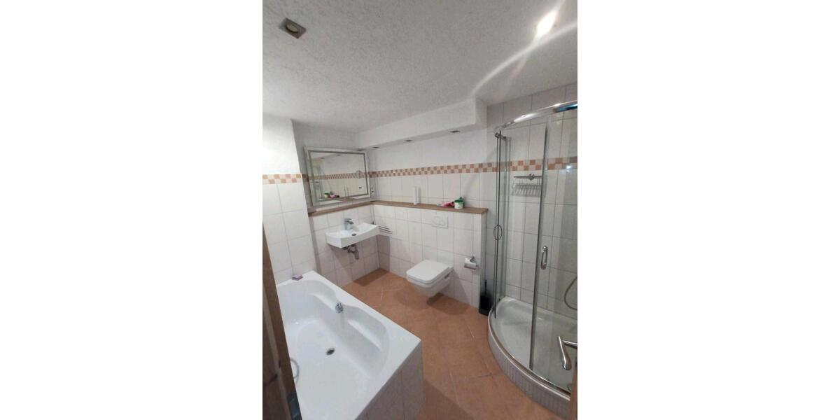 Etagenwohnung Burscheid - 4 Zimmer, 77 m&sup2;, 940&euro; | Angebot:25408530