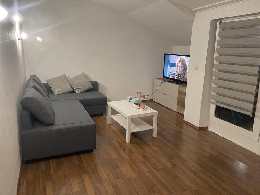 Rosenheim Happing-voll möbiliert 2 Zimmer Wohnung ab 01.12.2025 zimmer