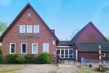 Haus zum Kaufen in Neukirchen 398.000 € 279.4 m² 7 zimmer