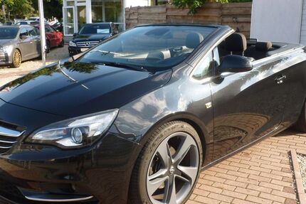 Opel Cascada 127.408 km 9.900 &euro; Berlin 12683