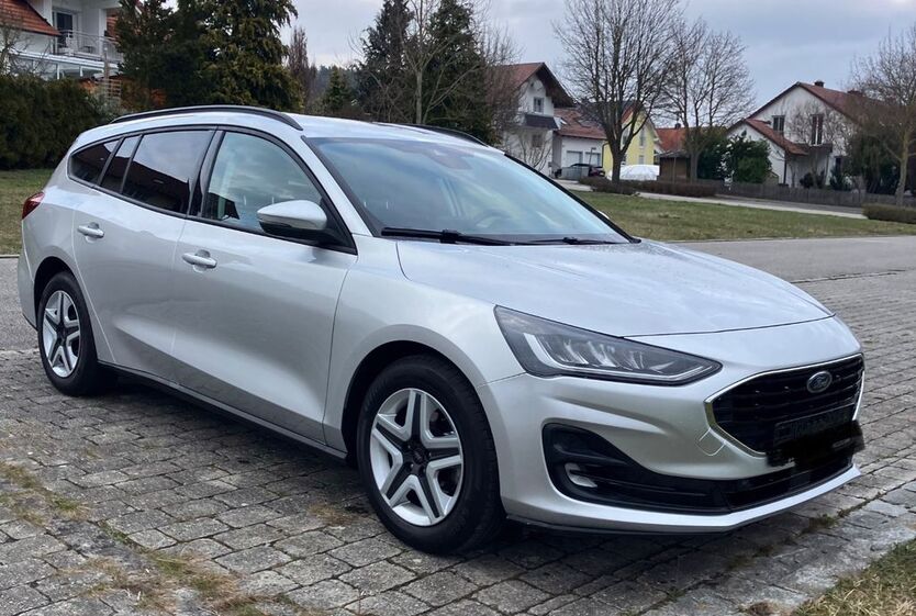 Ford Focus 54.000 km 15.000 € Essenbach-Unterwattenbach 84051