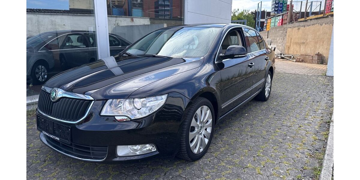 Skoda Superb 122.000 km 8.099 &euro; Erftstadt 50374
