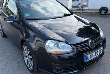 VW Golf 250.000 km 1.950 &euro; München 81829