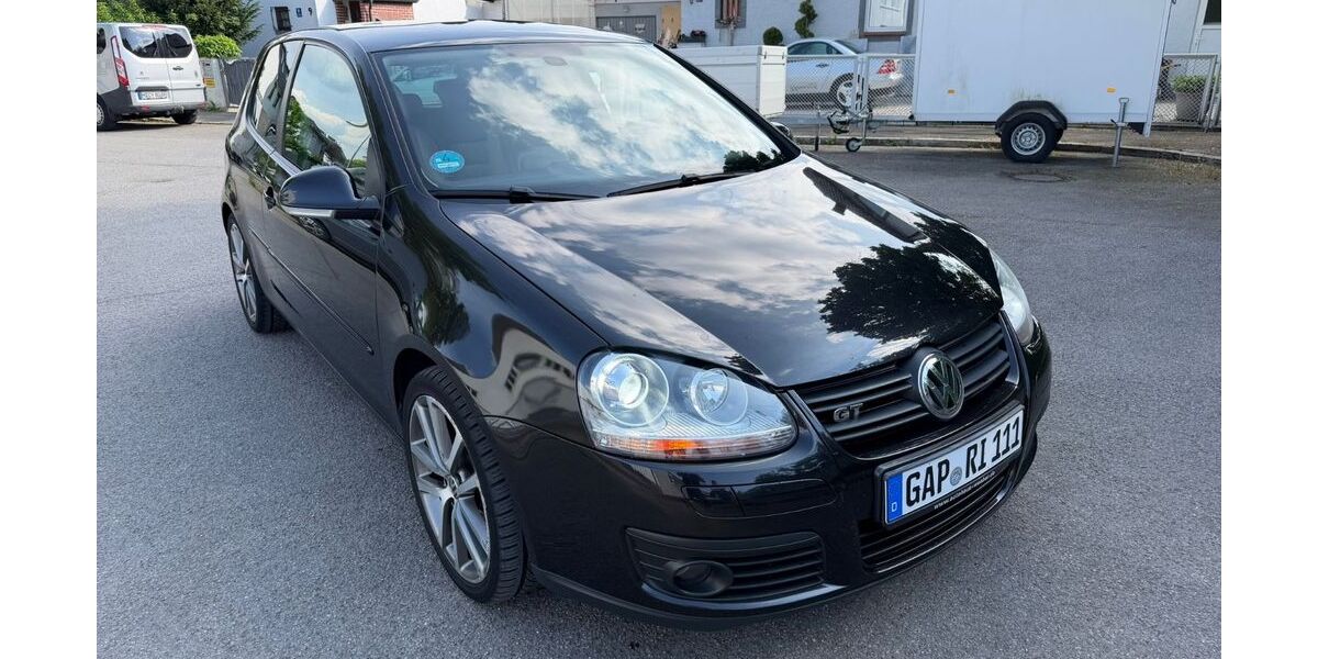 VW Golf 250.000 km 1.950 &euro; München 81829