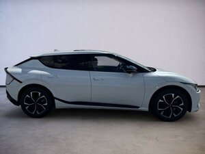 Kia EV6 77.4 AWD GTL|WÄRMEPUMPE|GLASDACH|ASS+|AHK 10.000 km 46.990 &euro; Höhenkirchen-Siegertsbrun 85635