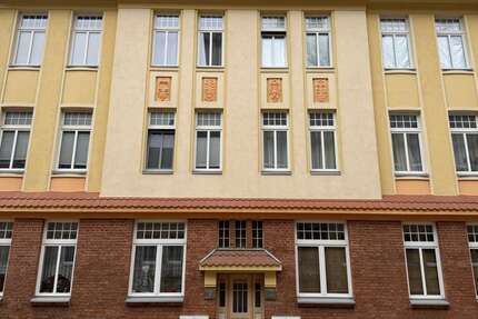 Haus zum Kaufen in Schwerin 995.000 € 522 m² 25 zimmer