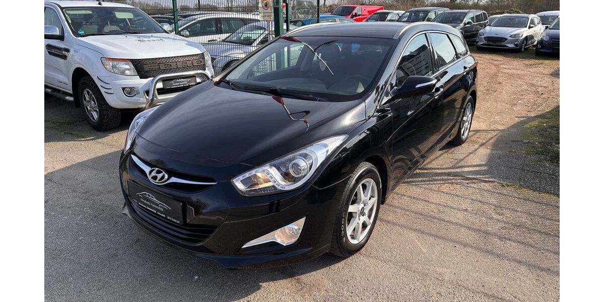Hyundai i40 166.300 km 5.899 &euro; Ahrensbök 23623