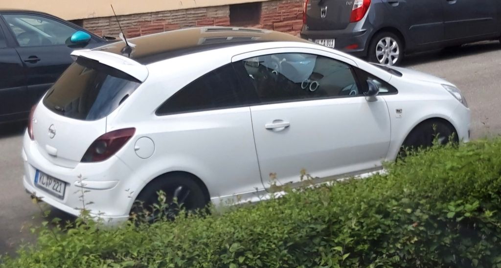 Opel Corsa 223.000 km 1.499 &euro; BENSHEIM 62645