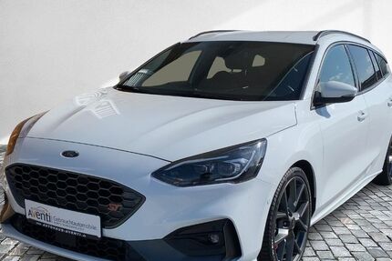 Ford Focus 37.660 km 25.899 &euro; Bamberg 96052