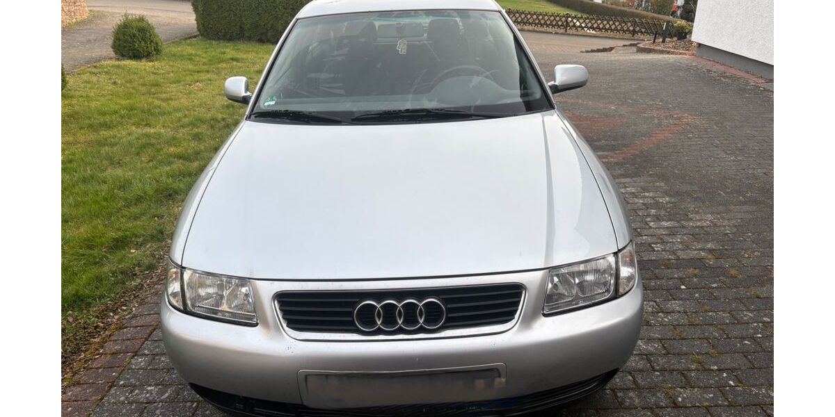 Audi A3 153.000 km 1.800 &euro; Benzweiler 55494