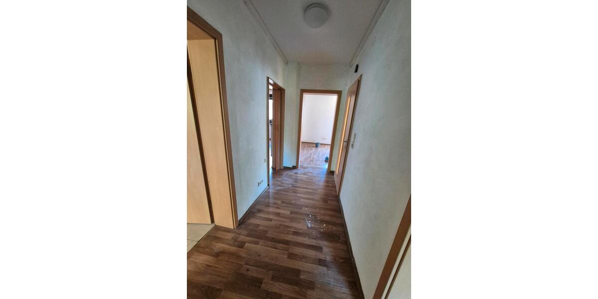 Etagenwohnung Völklingen - 3 Zimmer, 82 m&sup2;, 630&euro; | Angebot:26397489