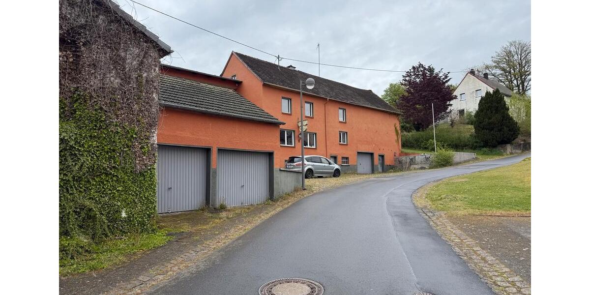 Einfamilienhaus Pelm - 8 Zimmer, 300 m&sup2;, 262.500&euro; | Angebot:26638814