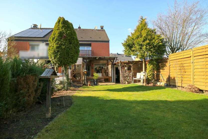 Haus zum Kaufen in Dormagen Delrath 369.000 € 110 m²